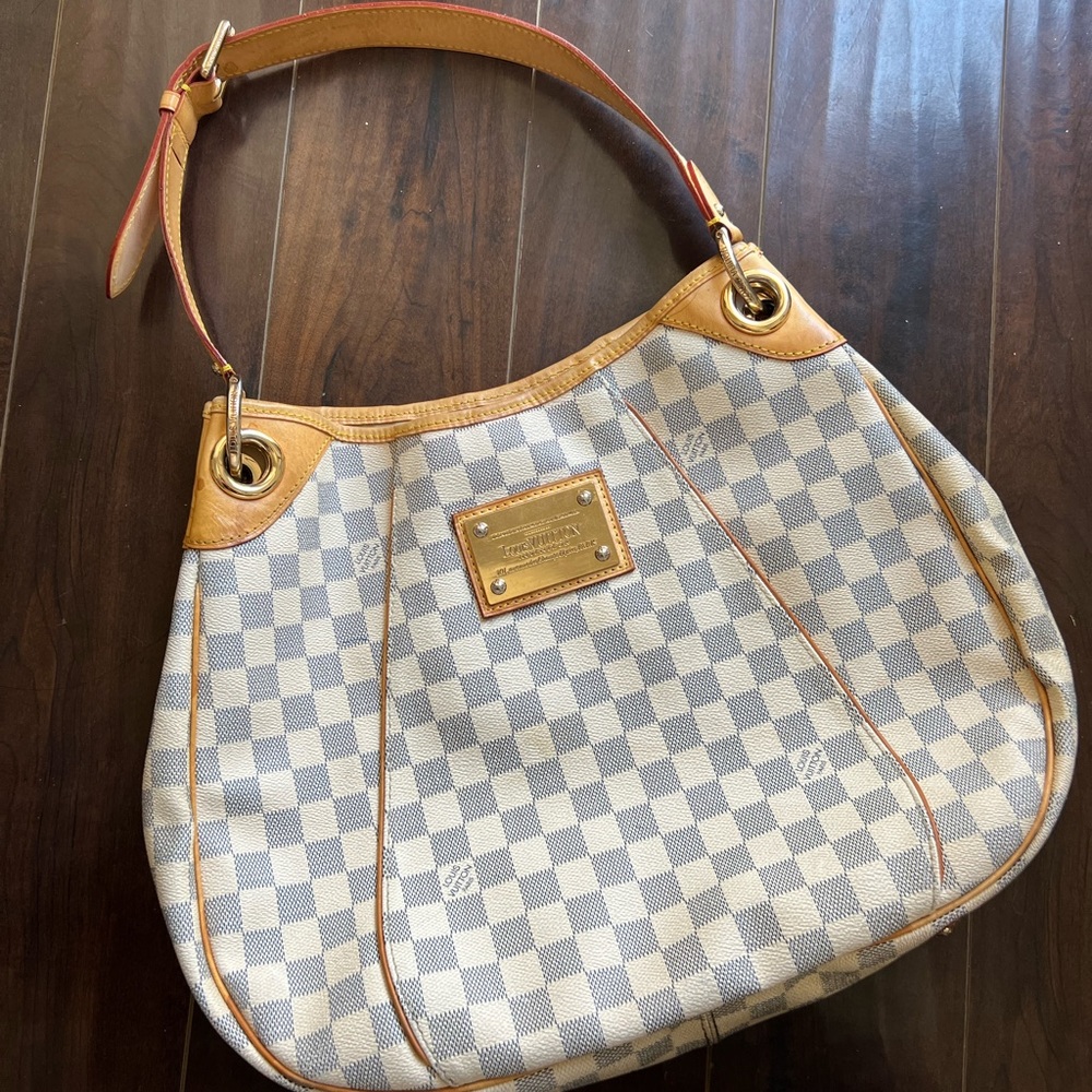 Louis Vuitton Galleria Damier PM Bag